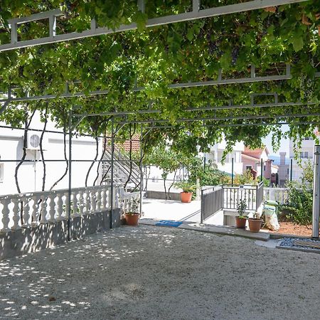 Apartment Bougainvillea Trogir Exterior photo