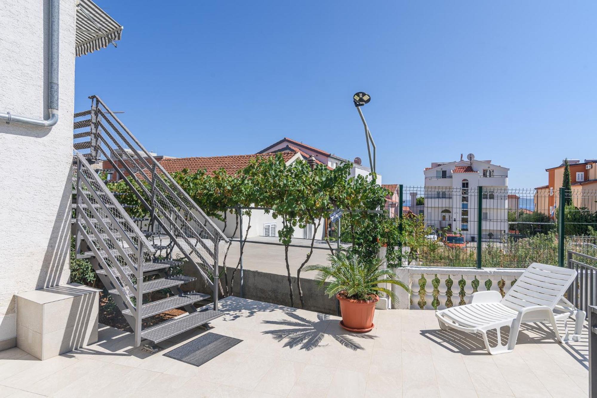 Apartment Bougainvillea Trogir Exterior photo