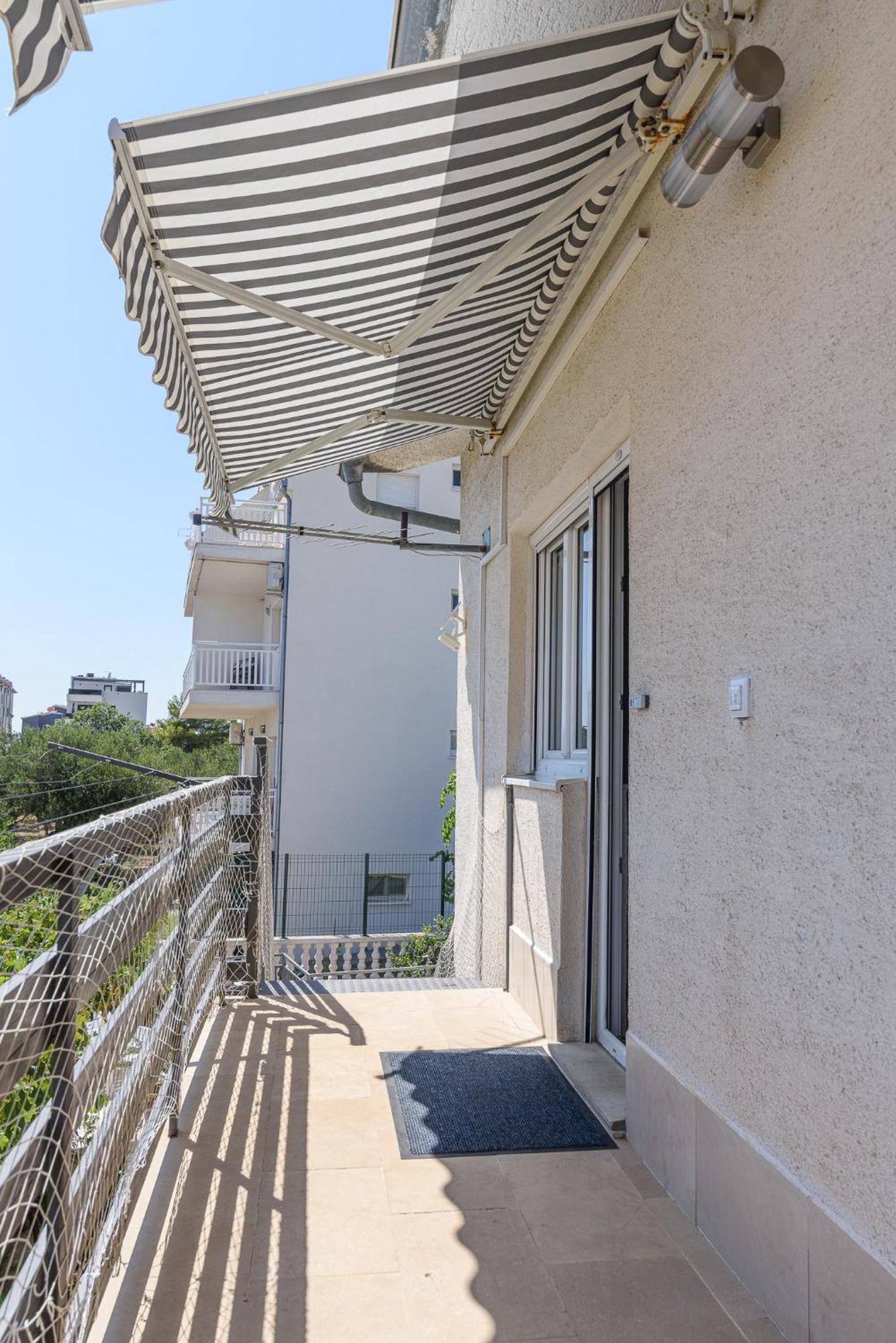 Apartment Bougainvillea Trogir Exterior photo