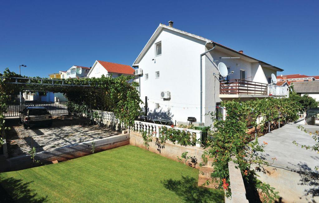 Apartment Bougainvillea Trogir Exterior photo