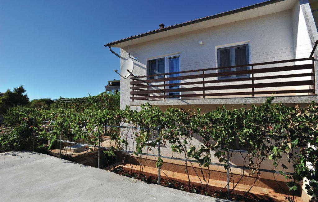 Apartment Bougainvillea Trogir Exterior photo