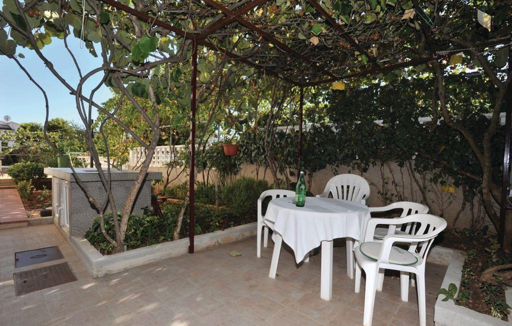 Apartment Bougainvillea Trogir Exterior photo