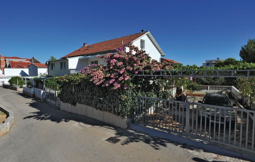 Apartment Bougainvillea Trogir Exterior photo